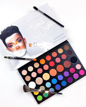 Cargar imagen en el visor de la galería, Paleta Morphe James Charles
